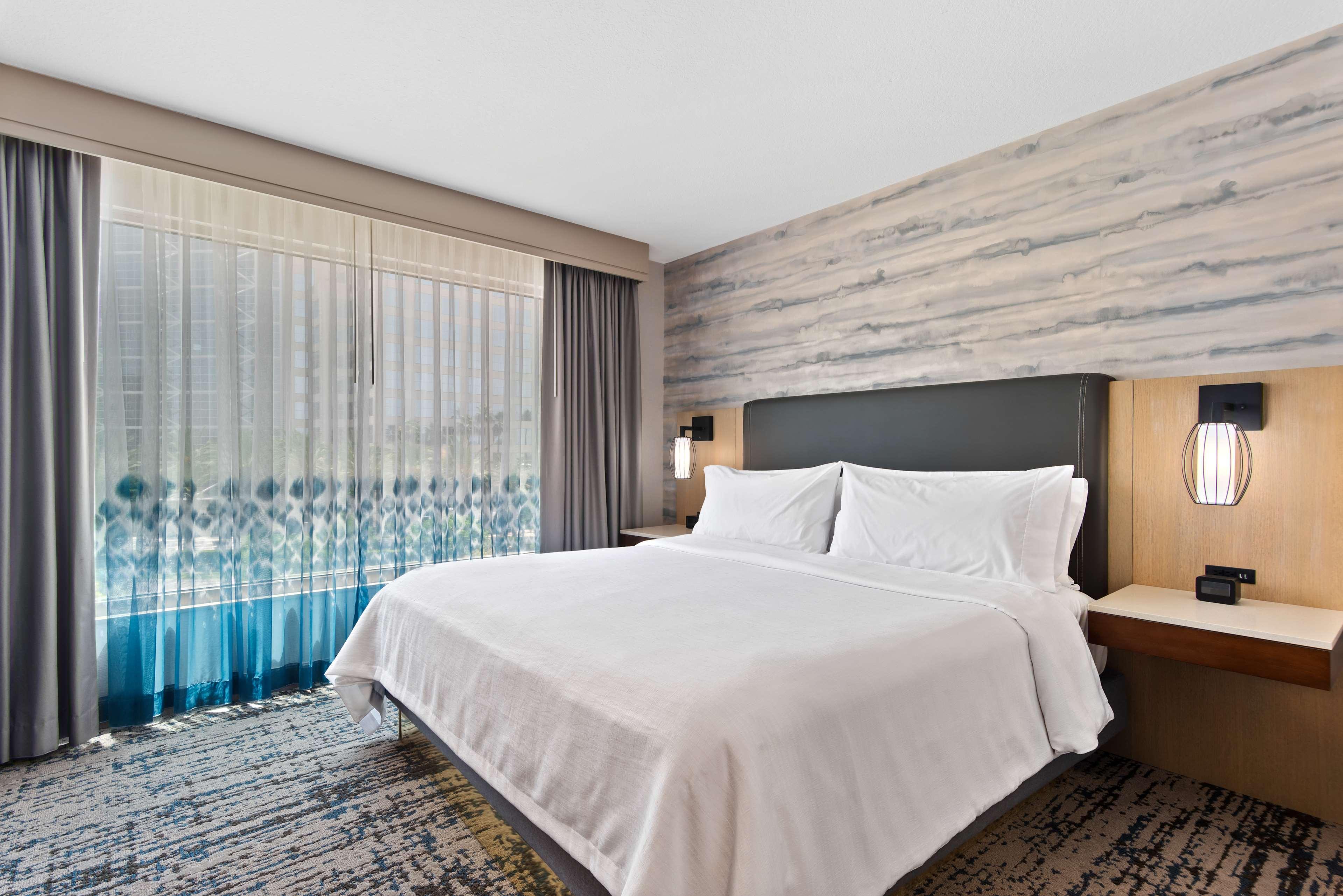 Embassy Suites Anaheim - South Garden Grove Exterior foto